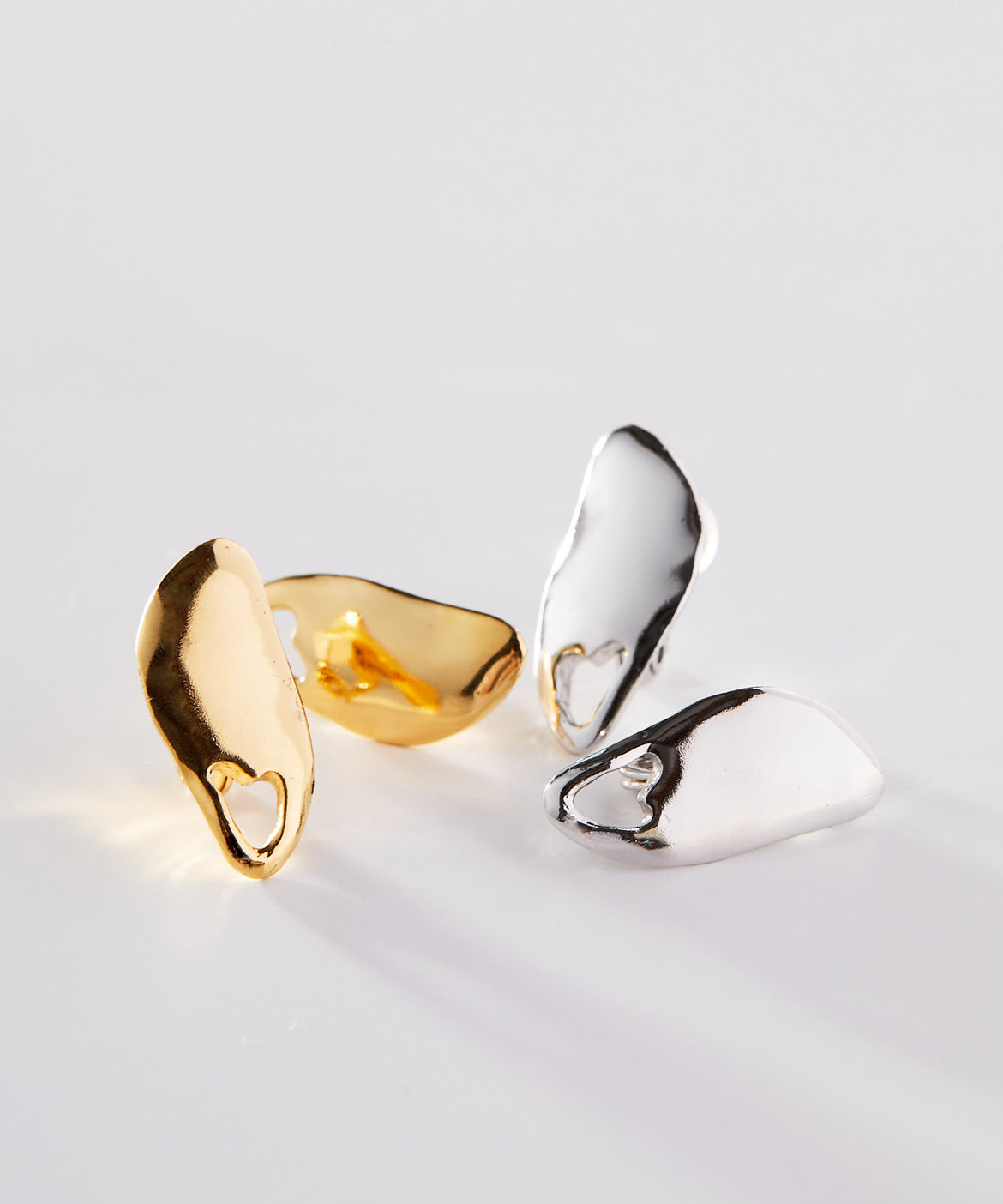 アクセサリー fragmentdesign FENDI フェンディ ピアス オーロック 8AH600 A44G レディース