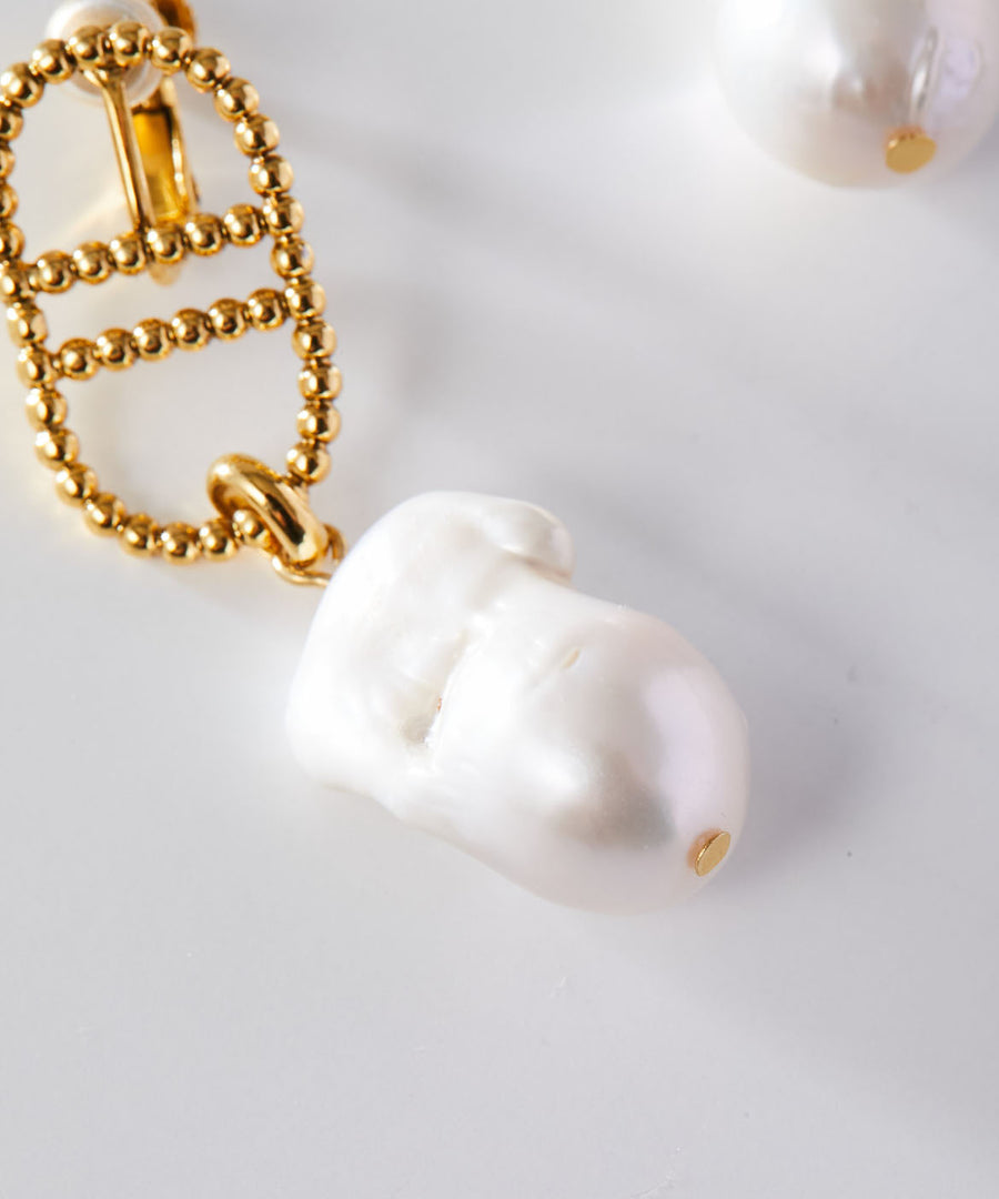 BATEAU baroque pearl earring