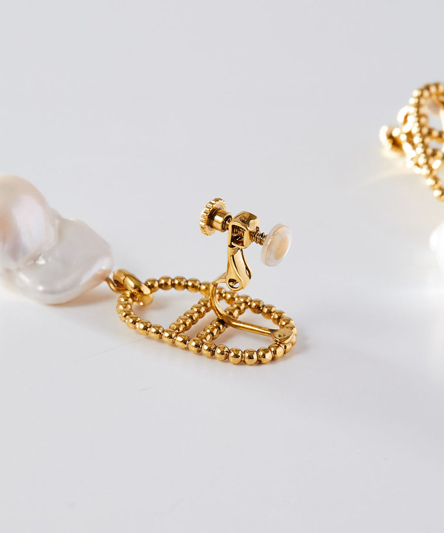 BATEAU baroque pearl earring