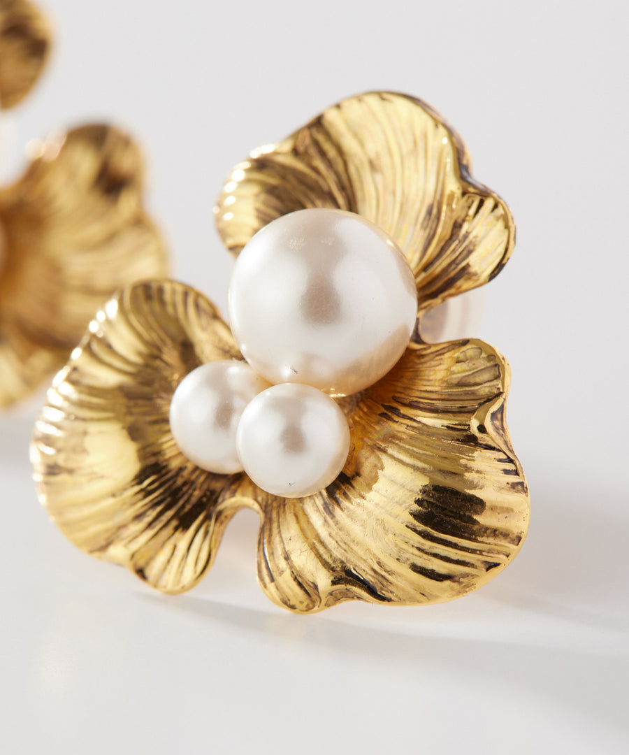 PETAL pearl earring 2014