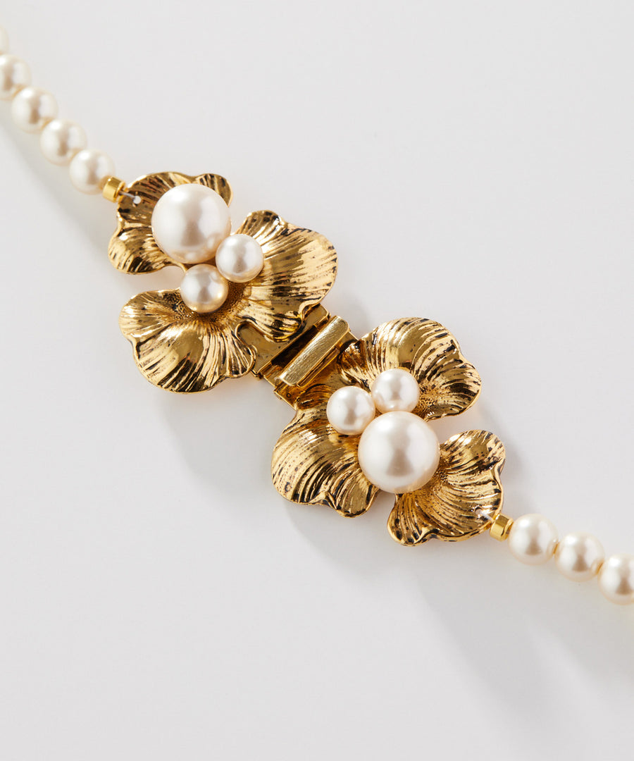 PETAL pearl long necklace