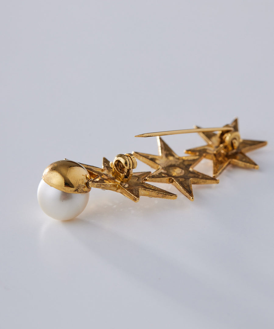 STAR pearl brooch