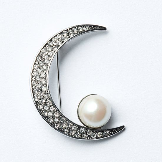 MOON pearl brooch