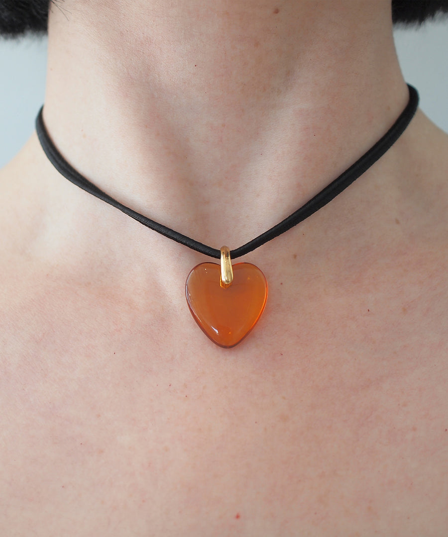 Heart ribbon choker