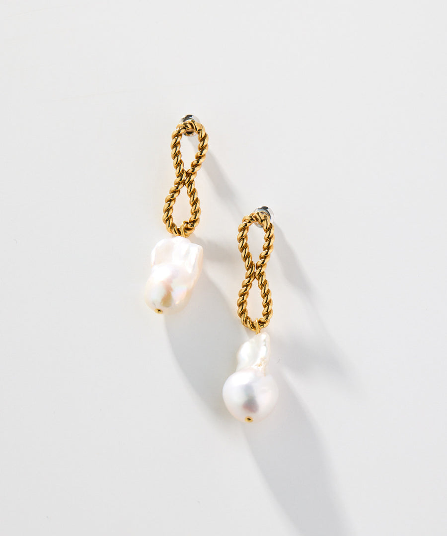 ADER.bijoux（アデルビジュー）｜TORSION pearl pierce/ピアス