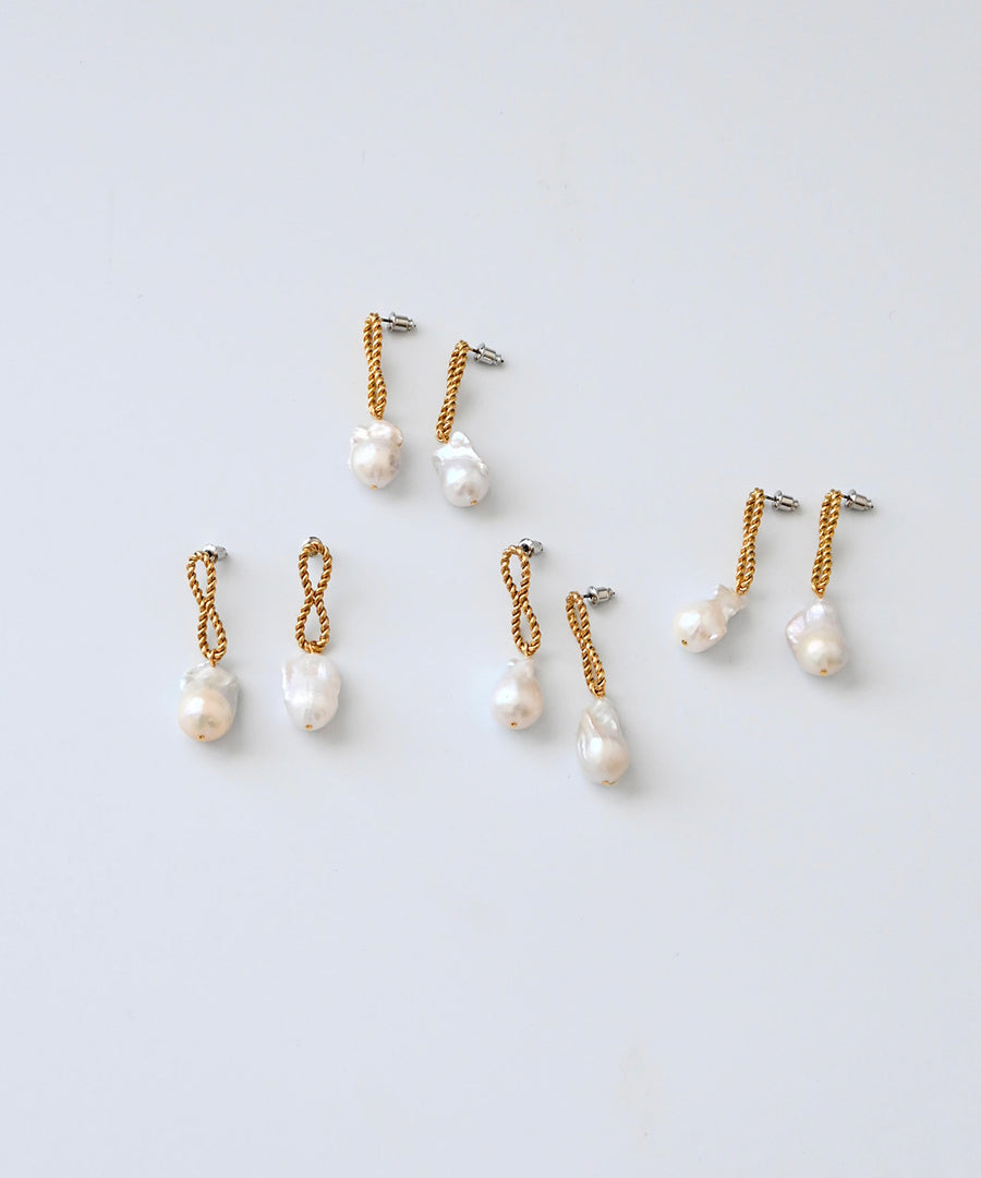 ADER.bijoux（アデルビジュー）｜TORSION pearl pierce/ピアス