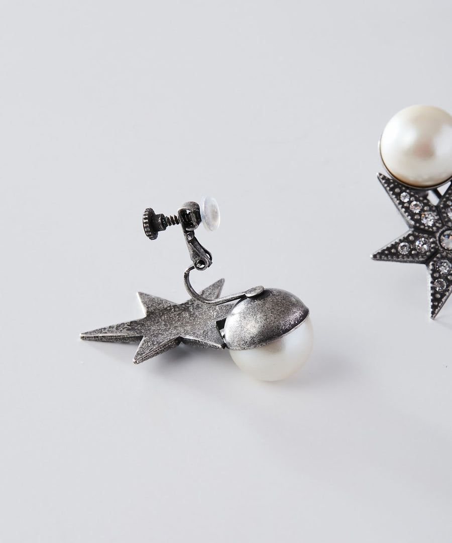 STAR pearl earring